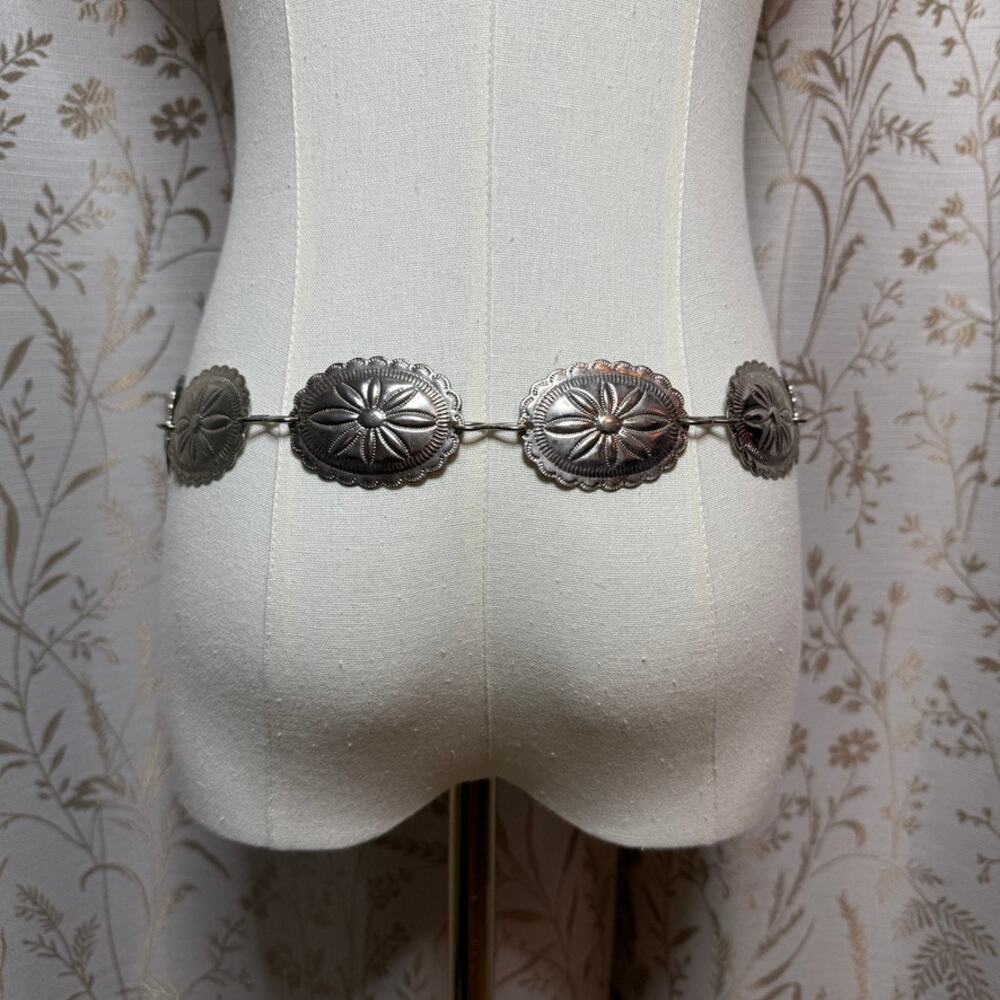 Vintage Silver Metal Concho Chain Belt Womens O/S Western Boho Cowgirl Indie - Picture 5 of 8